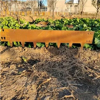 Ornament simplu pentru marginea gazonului de grădină din oțel